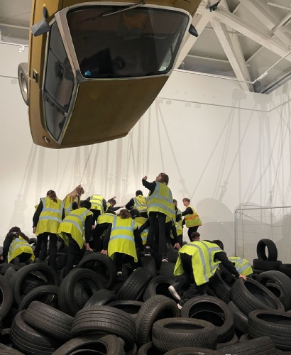 Children at the Saatchi Gallery